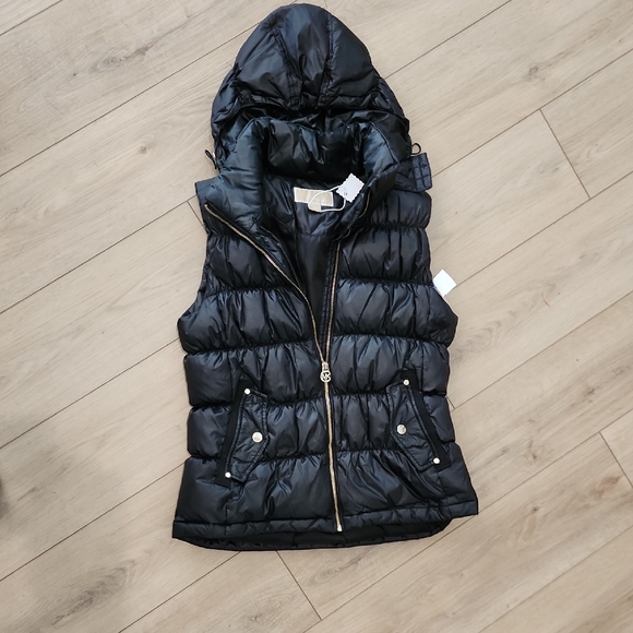 MICHAEL Michael Kors Jackets & Blazers - MICHAEL Michael Kors Black Hooded Puffer Vest